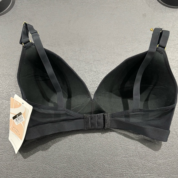 NWT Lively Black Lightly Lined Wireless All Day Comfort Bra in size 34DD - Picture 2 of 5